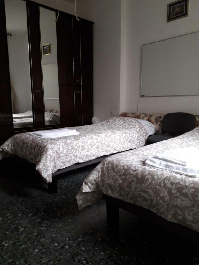 Isola Bi Bed & Breakfast Milan Luaran gambar